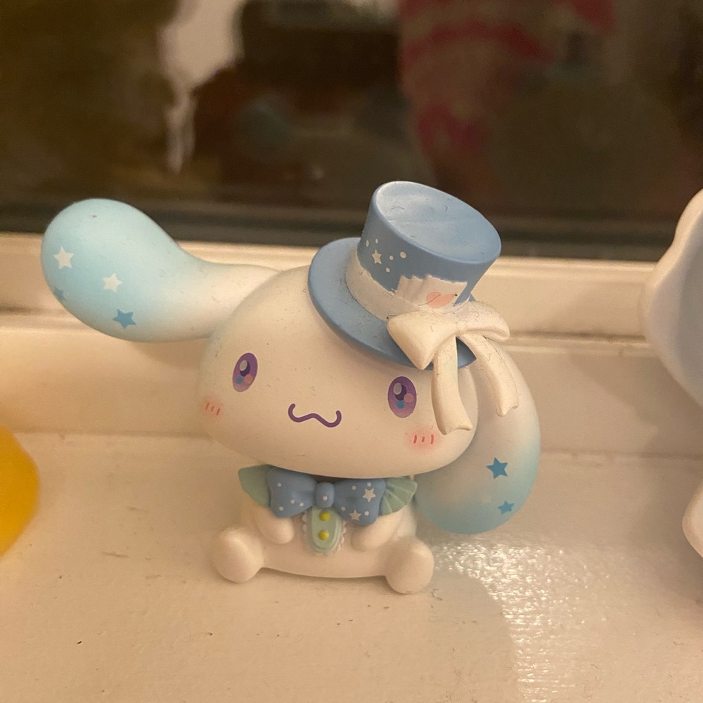 Cinnamoroll figure